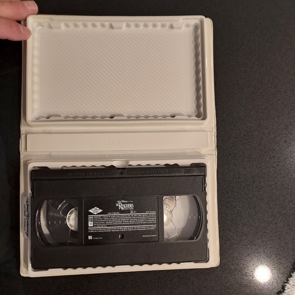 Walt Disney classic the Rescuers down under black diamond edition - Picture 4 of 4